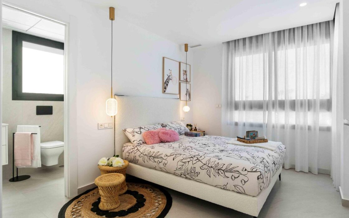 Виллы с террасой в Рохалесе, 140 кв.м – новострой у моря