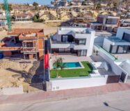 Виллы с террасой в Рохалесе, 140 кв.м – новострой у моря