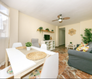 Квартира 2 кімнати в центрі Фуенхіроли, 130 м до моря