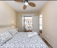 Квартира 2 кімнати в центрі Фуенхіроли, 130 м до моря