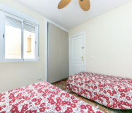 Квартира 2 кімнати в центрі Фуенхіроли, 130 м до моря