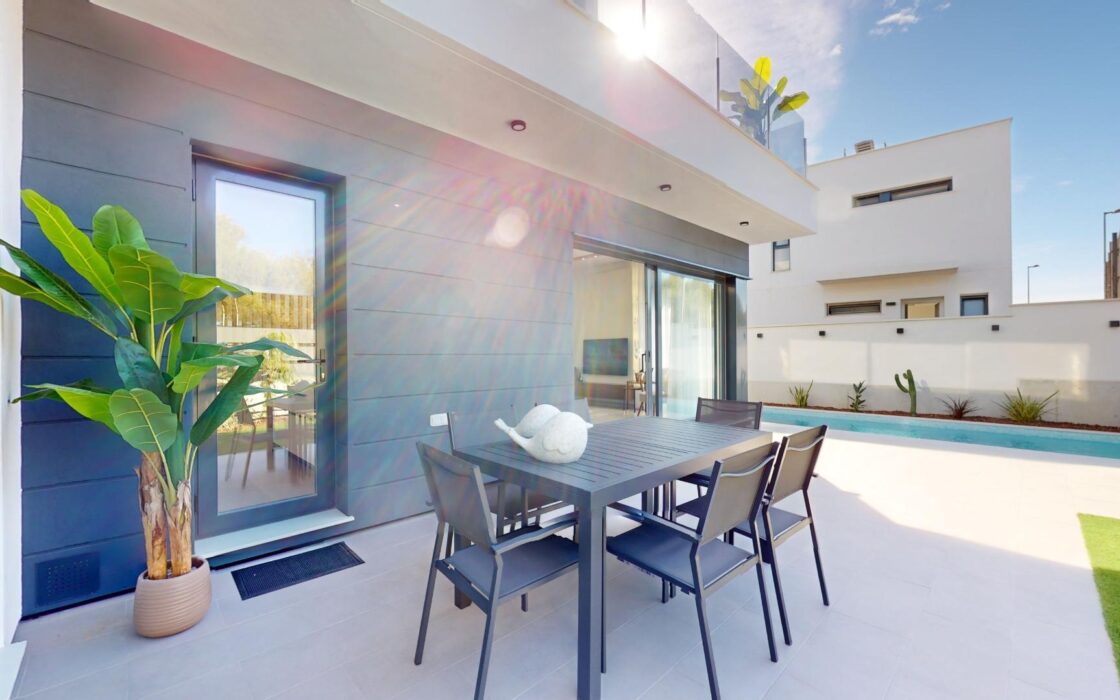 Вилла в Сан-Хавьере 180 кв.м з басейном та терасою