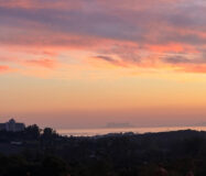 Квартира 3+2 в Естепоні з терасою 100 кв.м біля моря