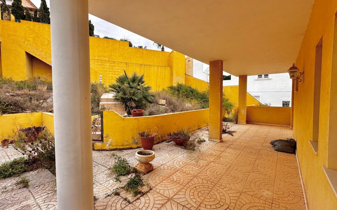 Вілла з панорамним видом в Альтеа Хіллз 450 кв.м 5 спалень