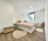 Апартаменти в Естепоні з терасою, 174 кв.м, 1 кімната