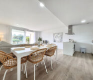 Апартаменти в Естепоні з терасою, 174 кв.м, 1 кімната