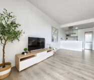 Апартаменти в Естепоні з терасою, 174 кв.м, 1 кімната