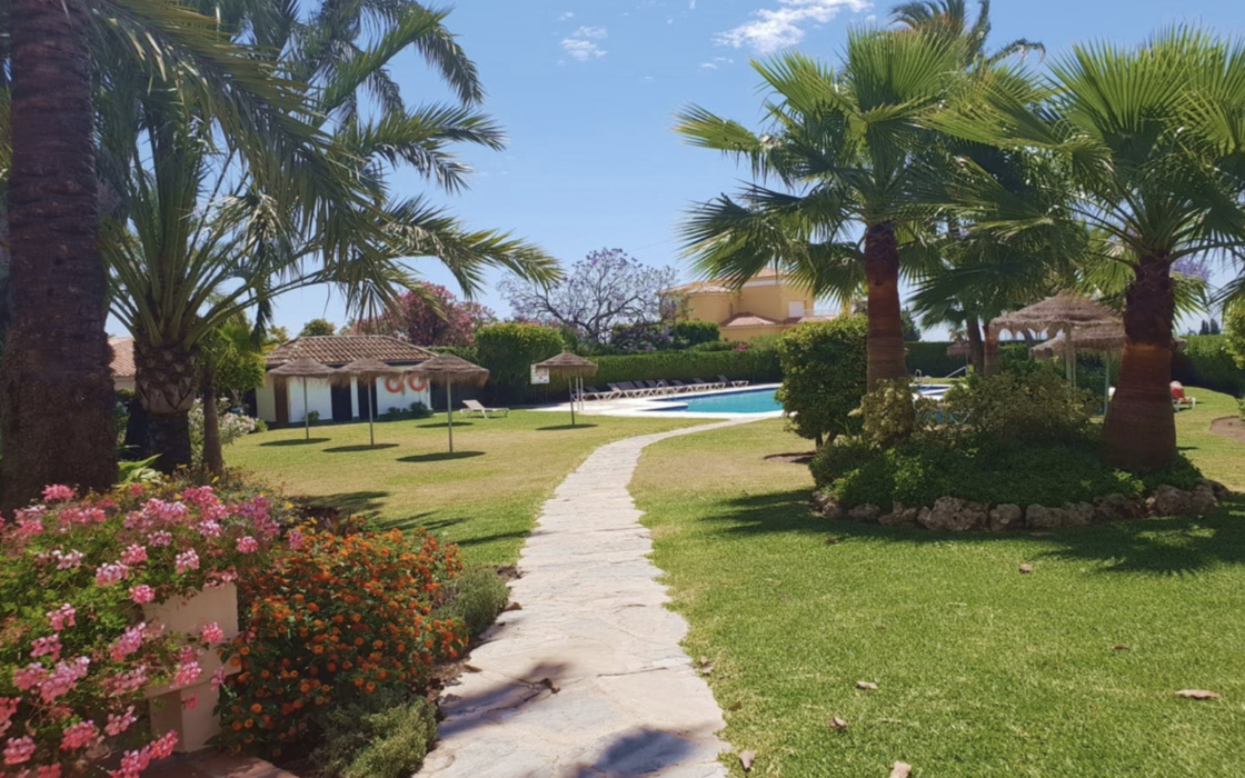 Затишна квартира в Бенаавис з терасою та панорамним видом