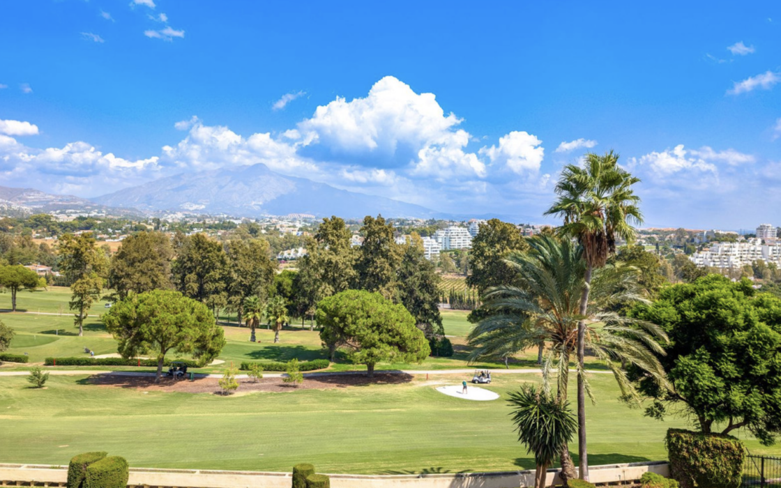 Затишна квартира в Бенаавис з терасою та панорамним видом