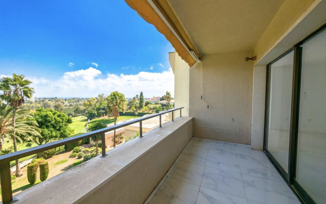 Затишна квартира в Бенаавис з терасою та панорамним видом