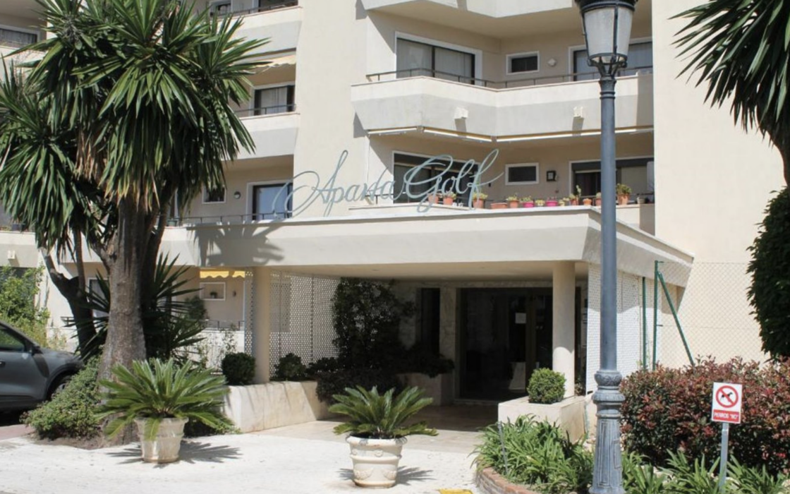 Затишна квартира в Бенаавис з терасою та панорамним видом