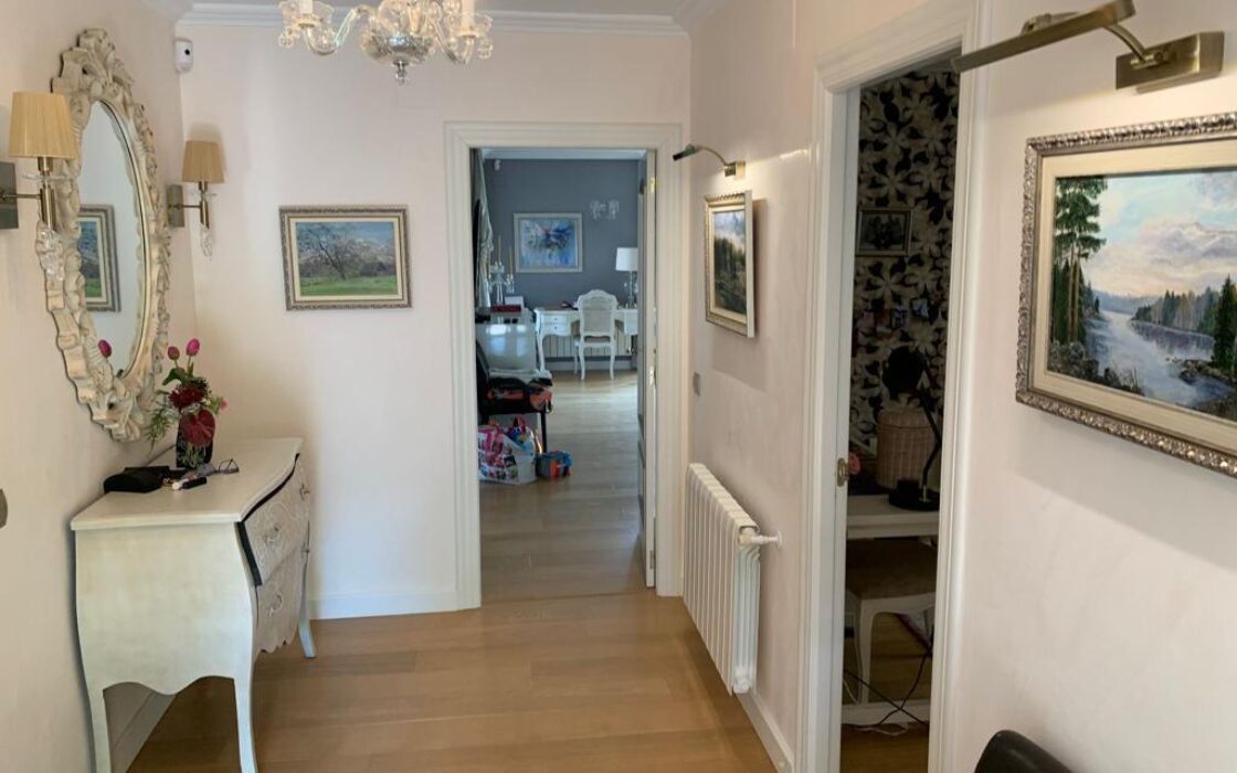 Тиха вілла в Альтеа біля моря з терасою та басейном