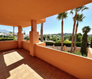 Чарівна 2-кімнатна квартира в Ель Параісо з терасою