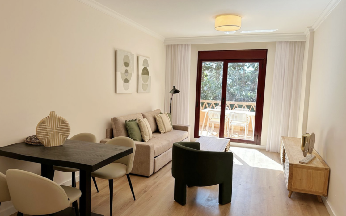 Чарівна 2-кімнатна квартира в Ель Параісо з терасою