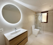 Чарівна 2-кімнатна квартира в Ель Параісо з терасою