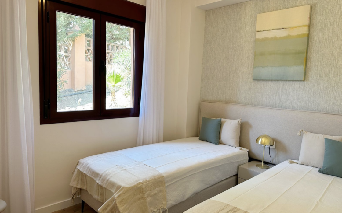 Чарівна 2-кімнатна квартира в Ель Параісо з терасою