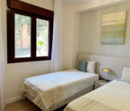 Чарівна 2-кімнатна квартира в Ель Параісо з терасою