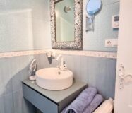 Простора вілла з видом на море в Морайрі 380 кв.м