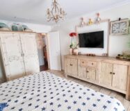 Простора вілла з видом на море в Морайрі 380 кв.м