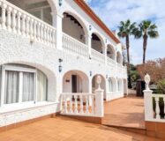 Простора вілла з видом на море в Морайрі 380 кв.м