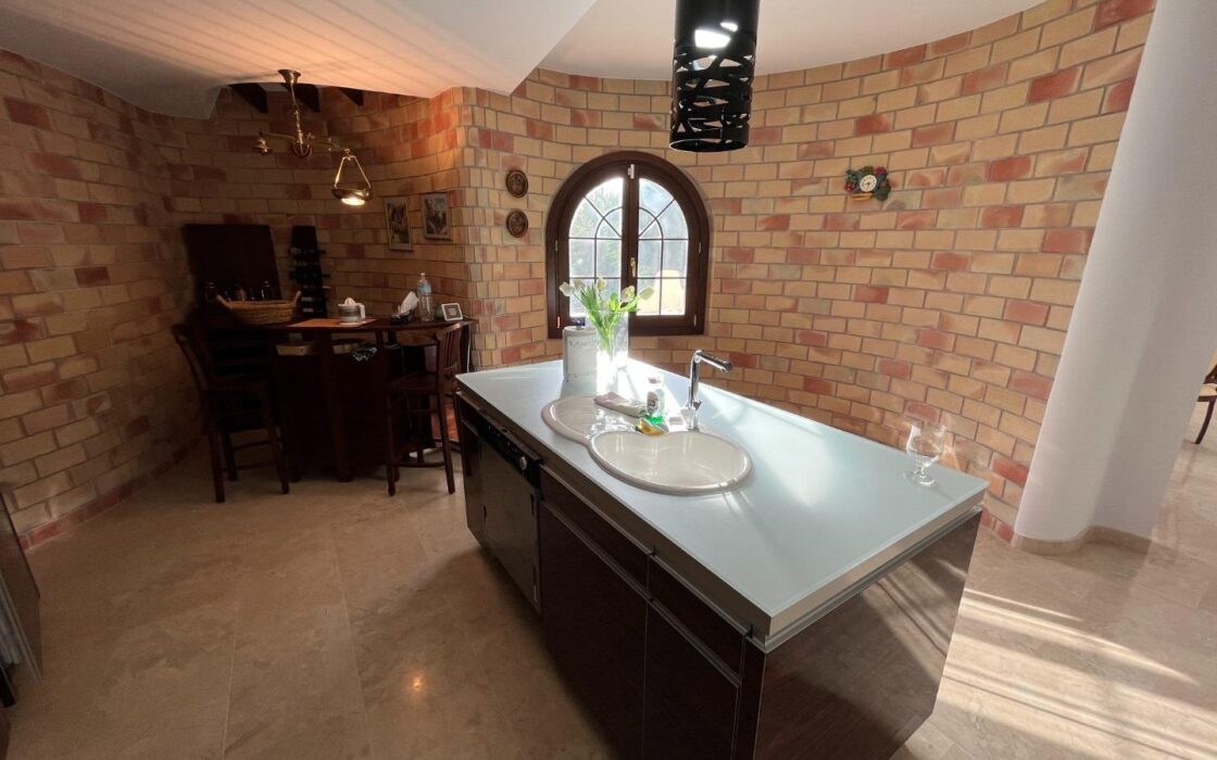 Ексклюзивна вілла біля моря в Сьєрра-де-Альтеа 522 кв.м