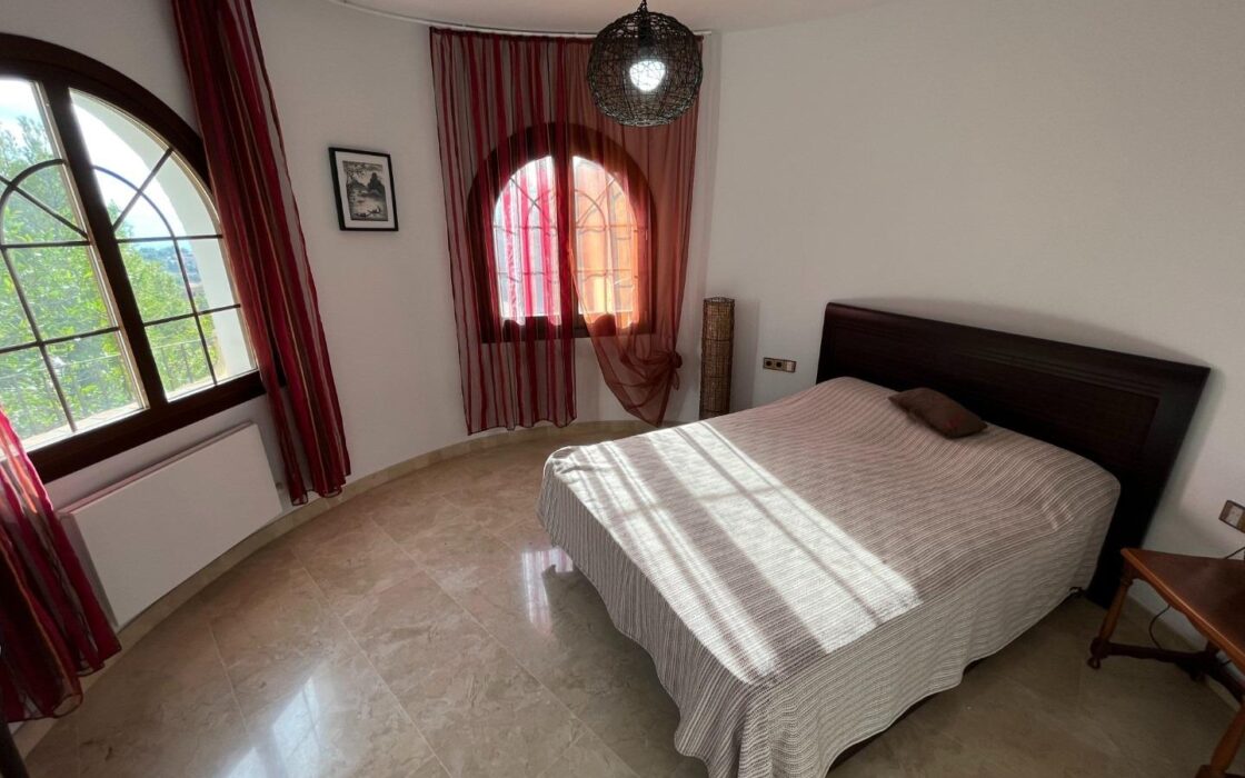 Ексклюзивна вілла біля моря в Сьєрра-де-Альтеа 522 кв.м