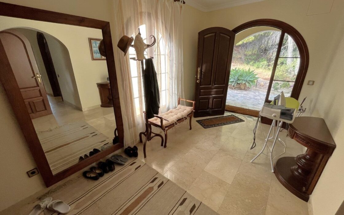 Ексклюзивна вілла біля моря в Сьєрра-де-Альтеа 522 кв.м