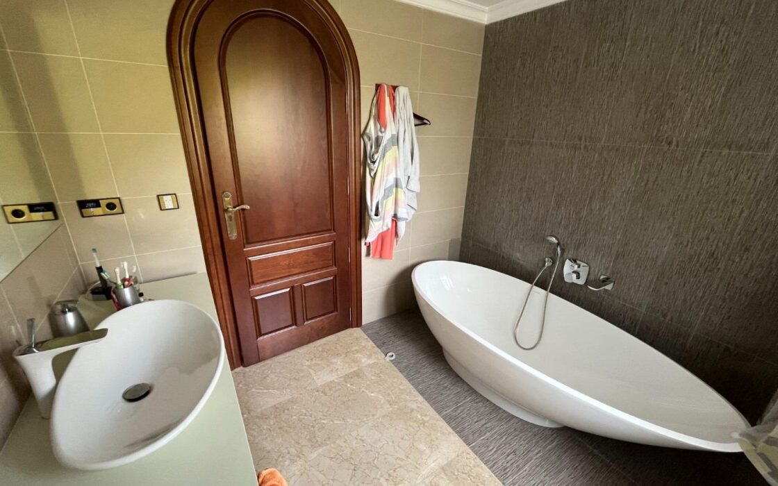 Ексклюзивна вілла біля моря в Сьєрра-де-Альтеа 522 кв.м