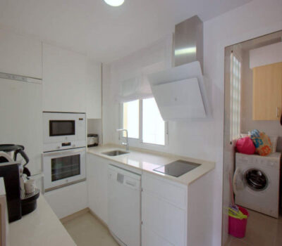 Простора квартира в Сабинильяс біля моря з терасою 78 кв.м