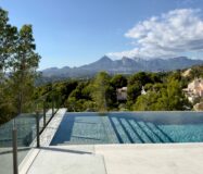 Стильна вілла в Альтеа Хіллс з видом на море 350 кв.м