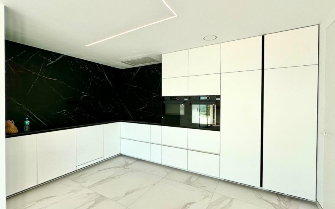 Стильна вілла в Альтеа Хіллс з видом на море 350 кв.м