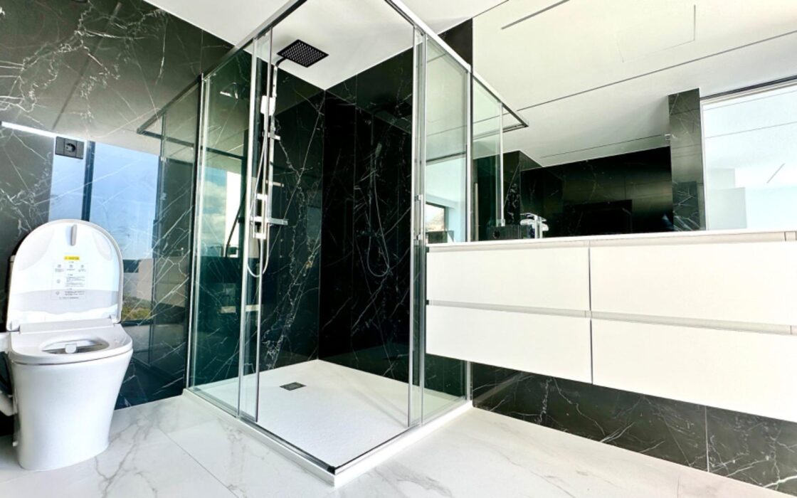 Стильна вілла в Альтеа Хіллс з видом на море 350 кв.м