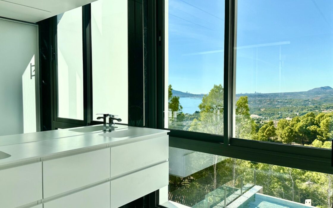 Стильна вілла в Альтеа Хіллс з видом на море 350 кв.м