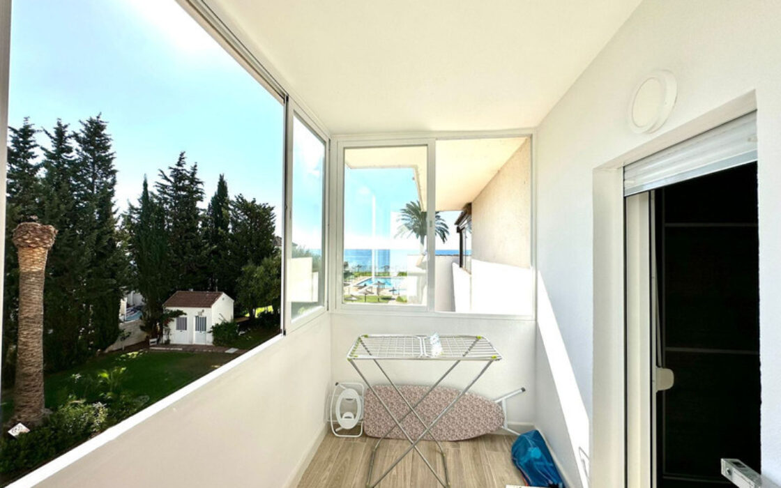 Квартира з терасою в Естепоні 92 кв.м 3 кімнати