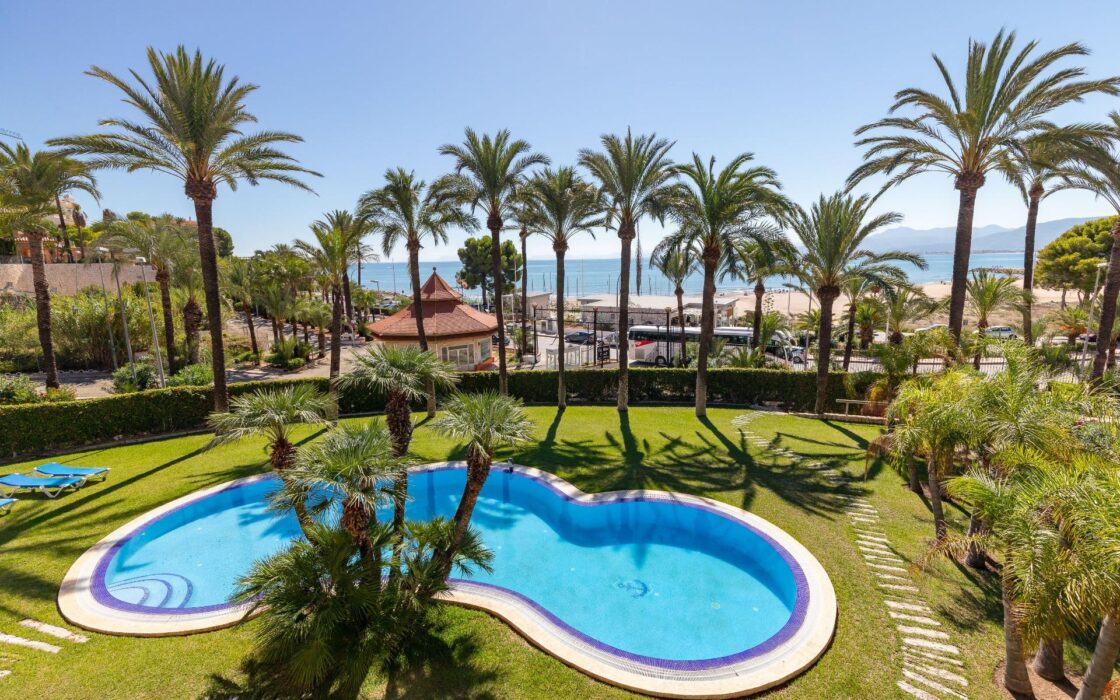 Роскошная вилла у моря в Кульере, 640 кв.м, 6 спален