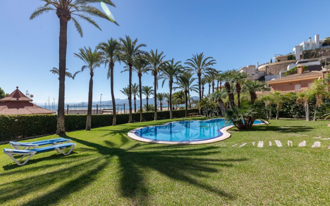 Роскошная вилла у моря в Кульере, 640 кв.м, 6 спален