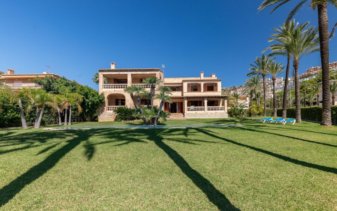 Роскошная вилла у моря в Кульере, 640 кв.м, 6 спален