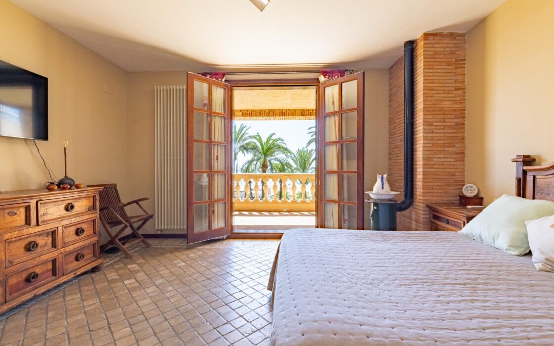 Роскошная вилла у моря в Кульере, 640 кв.м, 6 спален