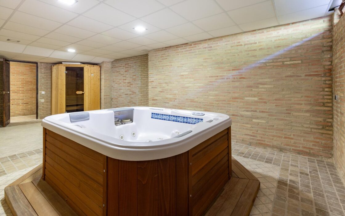 Роскошная вилла у моря в Кульере, 640 кв.м, 6 спален