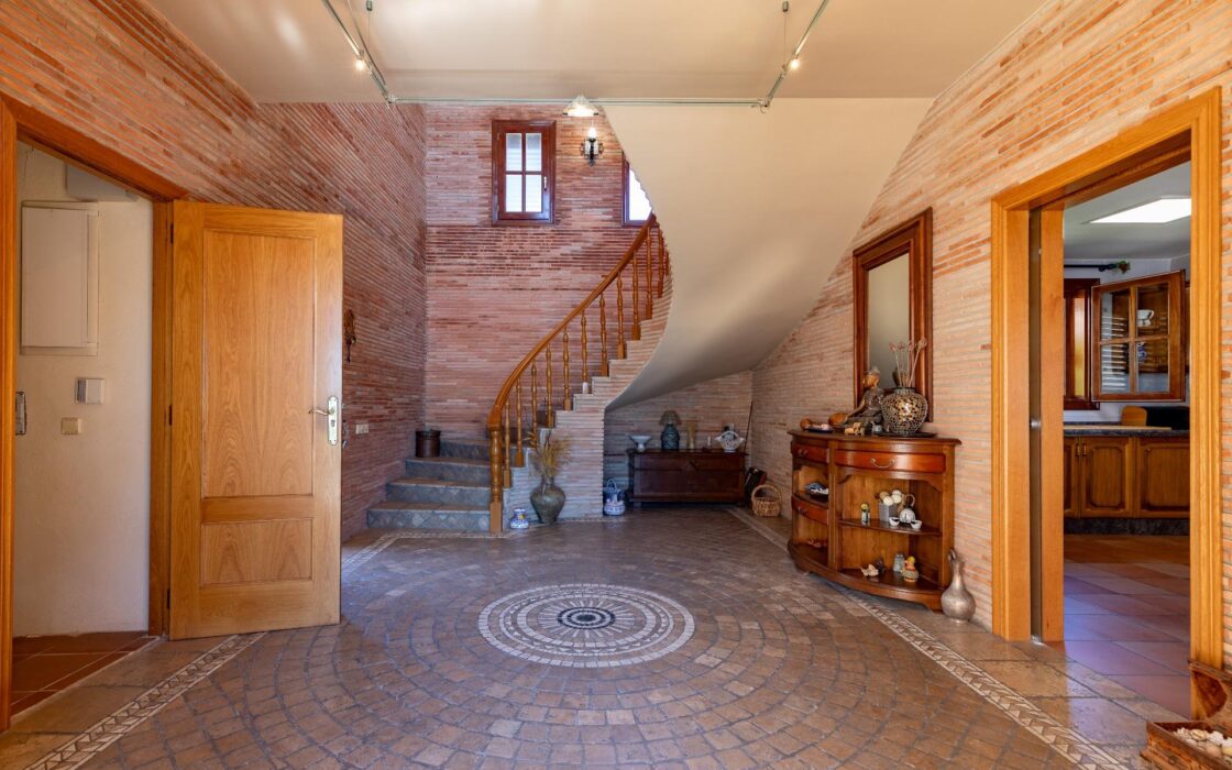 Роскошная вилла у моря в Кульере, 640 кв.м, 6 спален