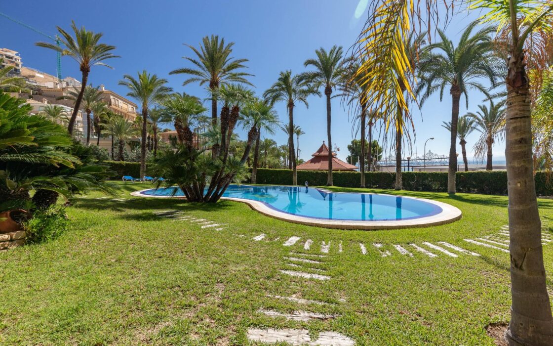 Роскошная вилла у моря в Кульере, 640 кв.м, 6 спален