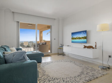 Квартира з терасою в Естепоні, 117 кв.м, 4 кімнати