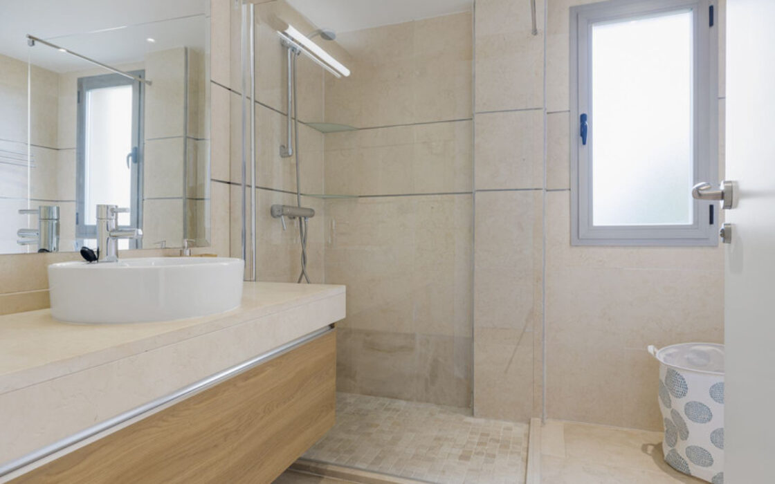 Квартира з терасою в Естепоні, 117 кв.м, 4 кімнати