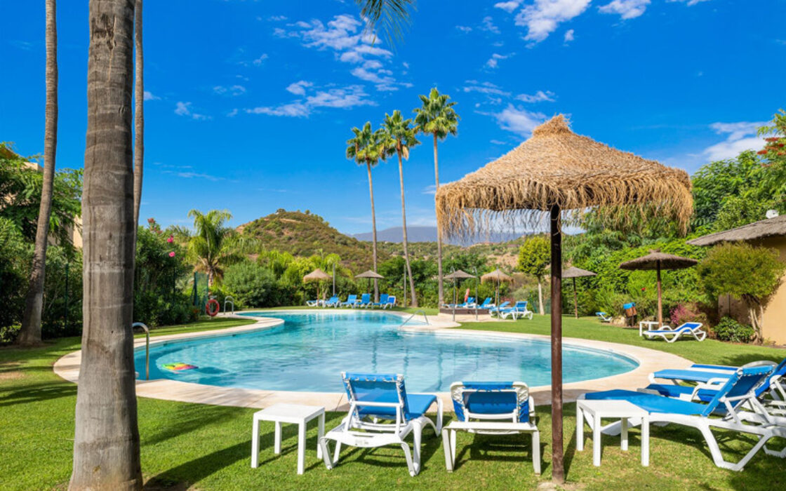 Квартира з терасою в Естепоні, 117 кв.м, 4 кімнати