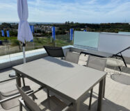 Пентхаус з терасою в Естепоні 75 кв.м, біля моря