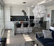 Пентхаус з терасою в Естепоні 75 кв.м, біля моря