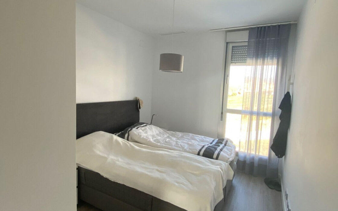 Пентхаус з терасою в Естепоні 75 кв.м, біля моря