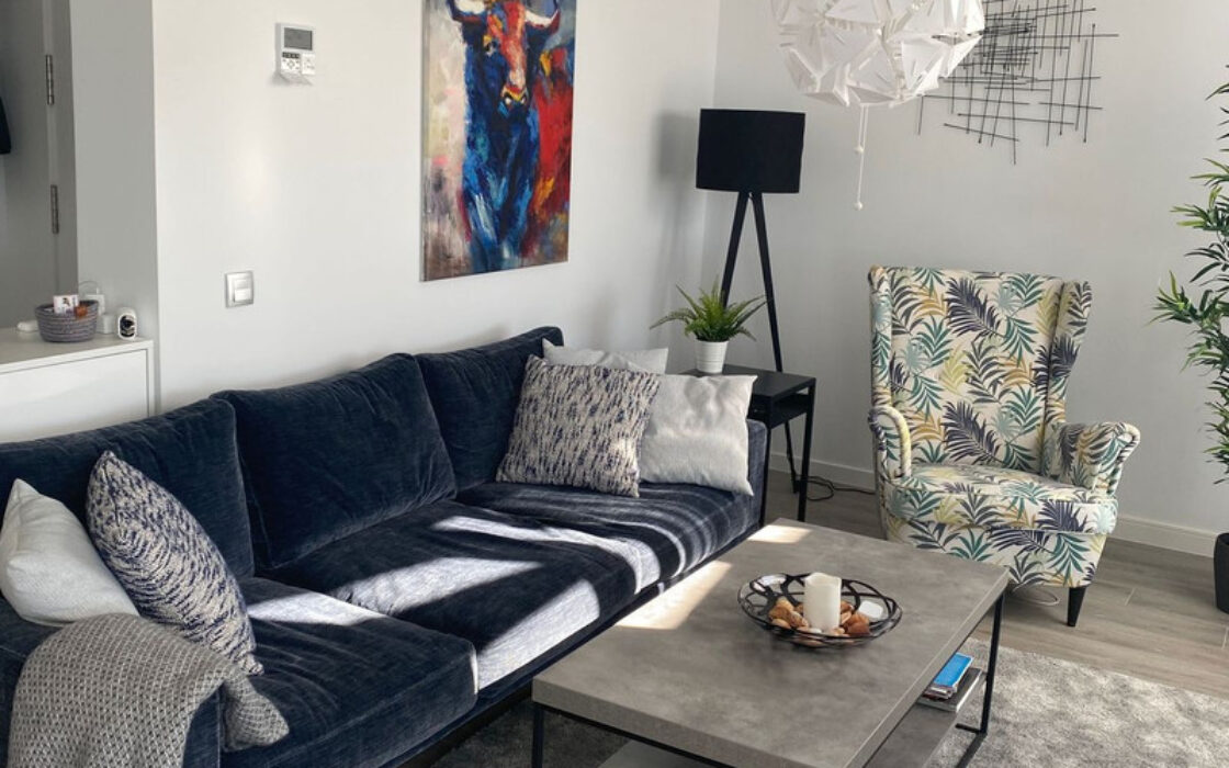 Пентхаус з терасою в Естепоні 75 кв.м, біля моря