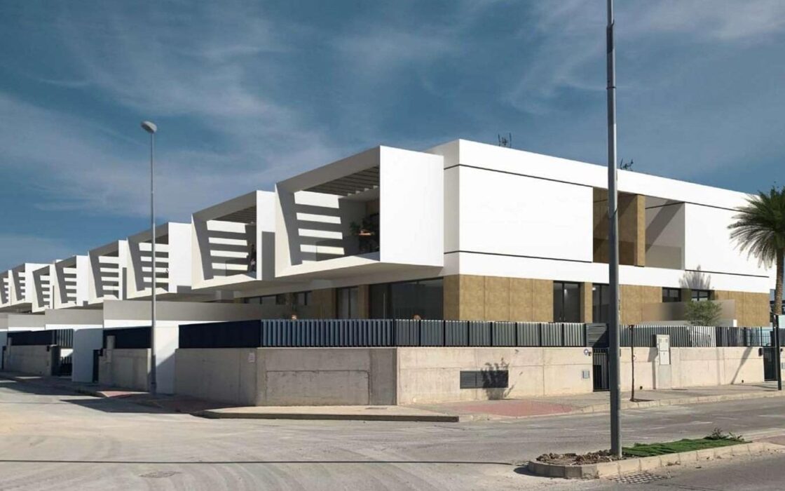 Новый Квадро в Долорес с террасой и садом 152 кв.м