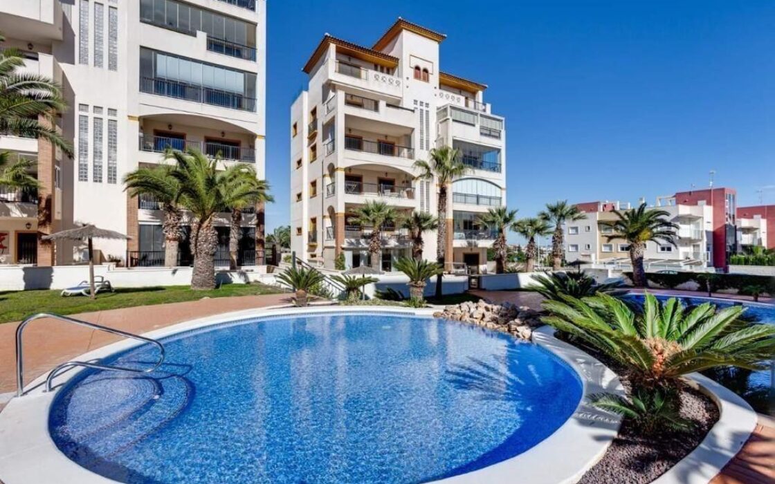 Ексклюзивна квартира 116 кв.м з видом на море в Гуардамаре